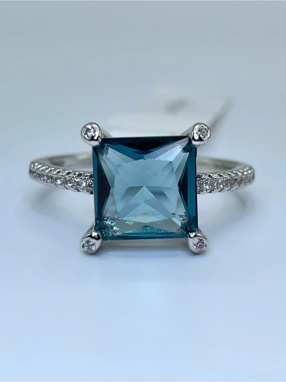 Swarovski Crystal Elements Teal Blue Princess Cut Solitaire Ring Sz 9